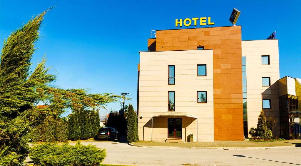 Hotel M3 Donje Mladice 외부 사진